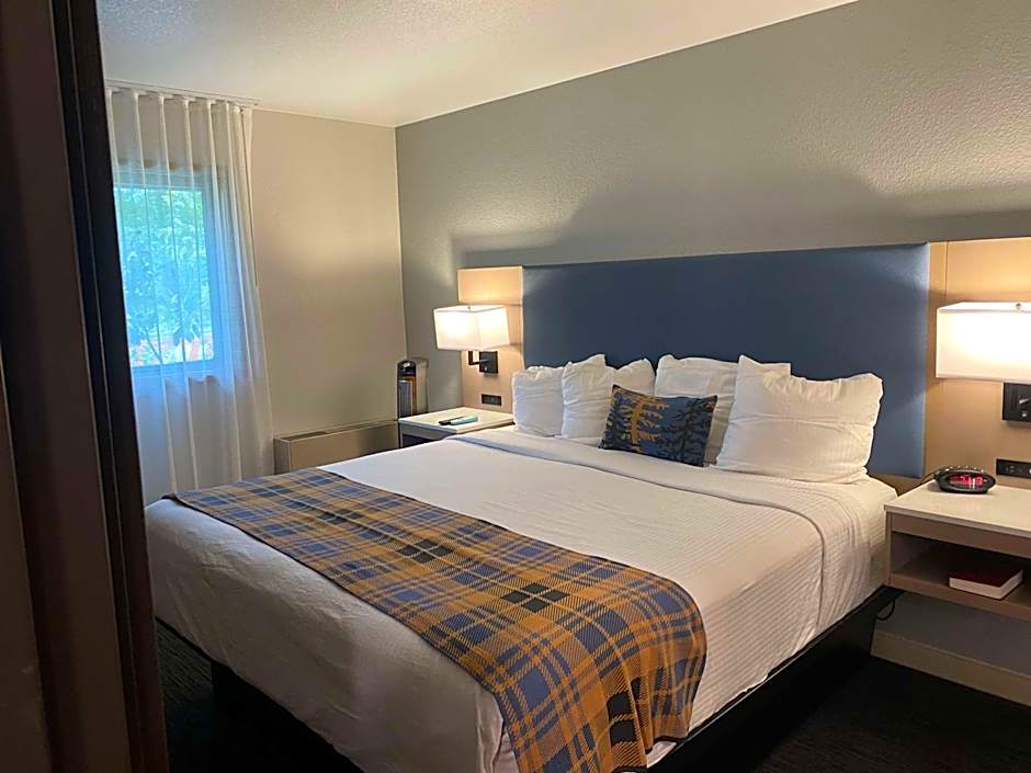Best Western Lake Lucille Inn