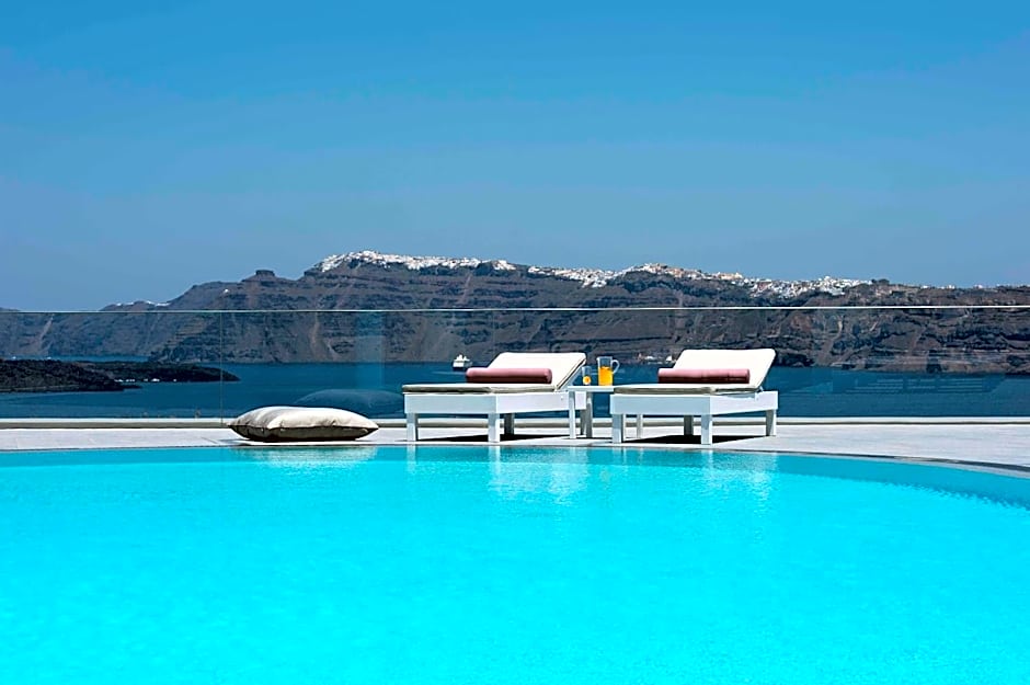 Acroterra Rosa Luxury Suites