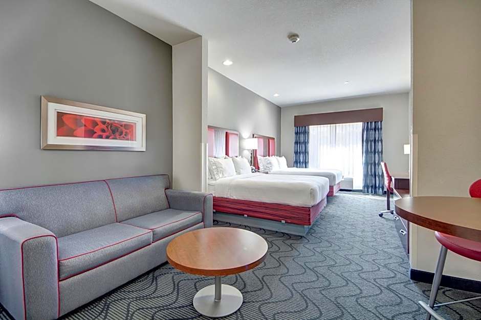 Holiday Inn Express and Suites Oklahoma City North By IHG