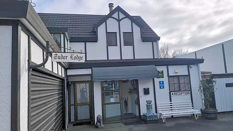 Tudor Lodge Motel