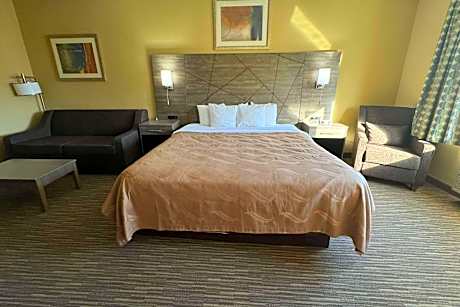 Quality Inn near I-72 and Hwy 51