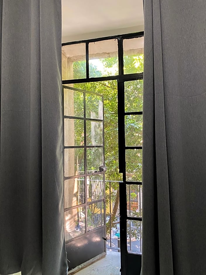 Hotel Amigo Suites