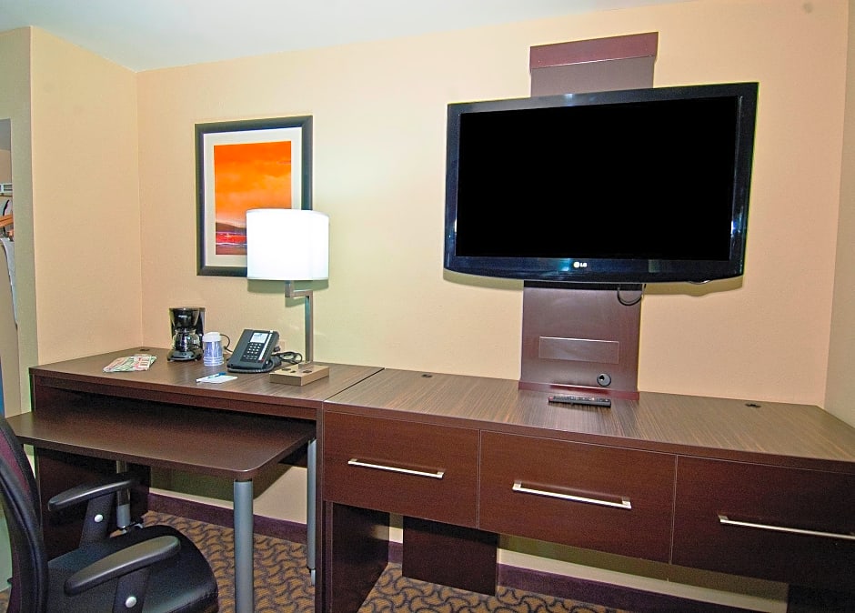 Holiday Inn Express & Suites Jackson/Pearl International Airport