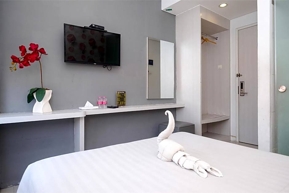 Red Orchid Hotel by Sajiwa