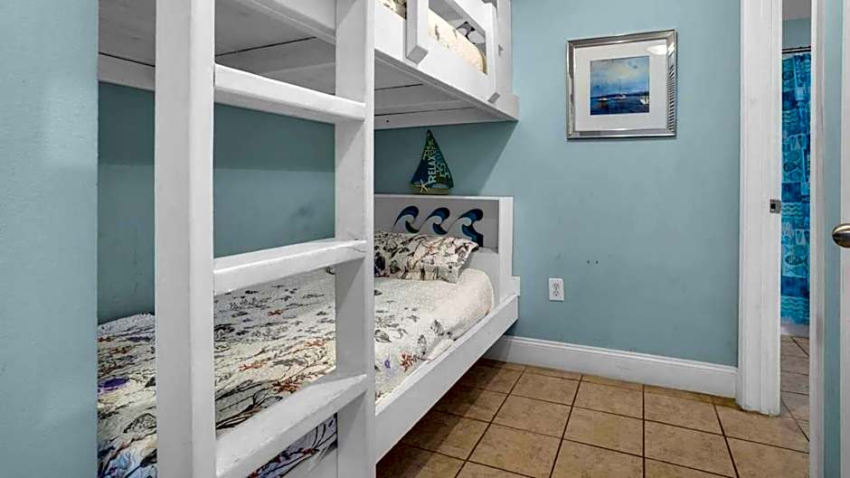 Laketown Wharf 1037