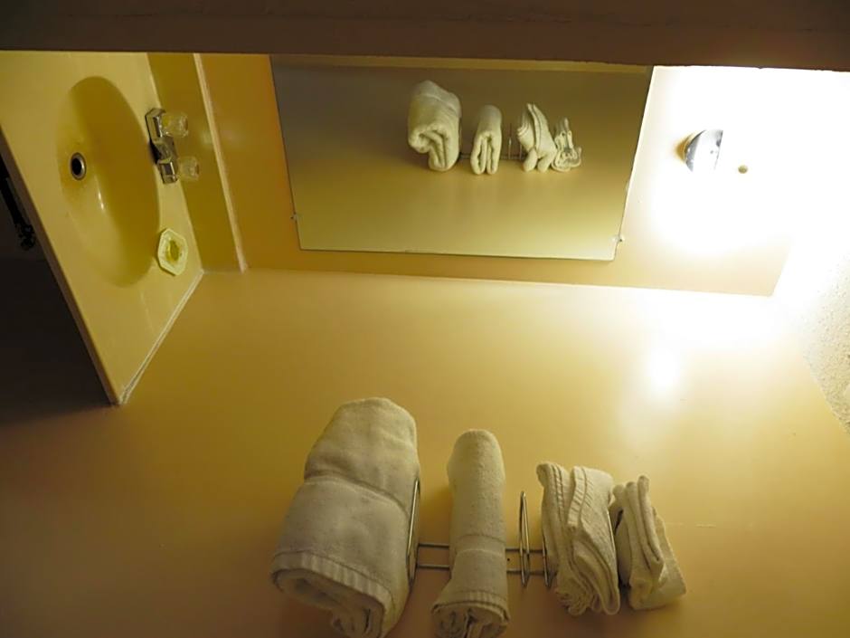 Good Night Inn