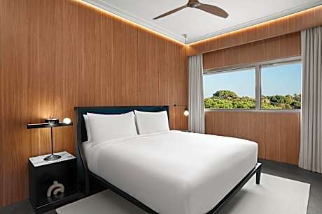 FAM Room, Guest room, 1 King, Sofa bed