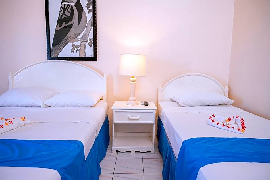 Shields Negril Villas