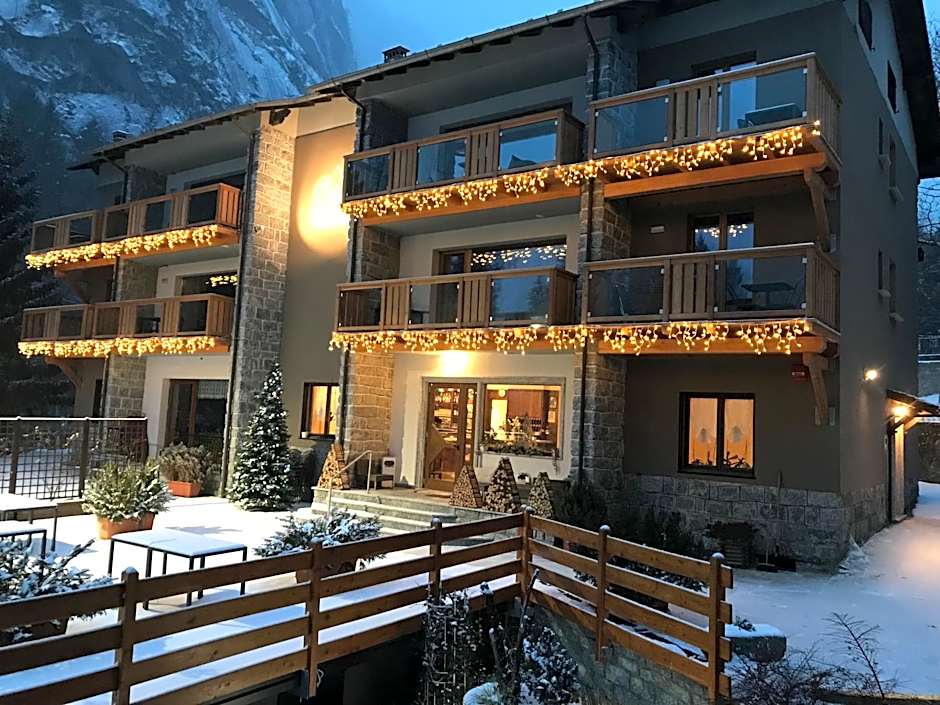 Photo 1 of 50 of Hotel Le Cime