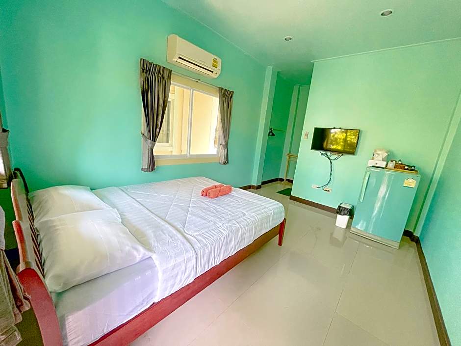 Three Mangoes At Kohlarn 