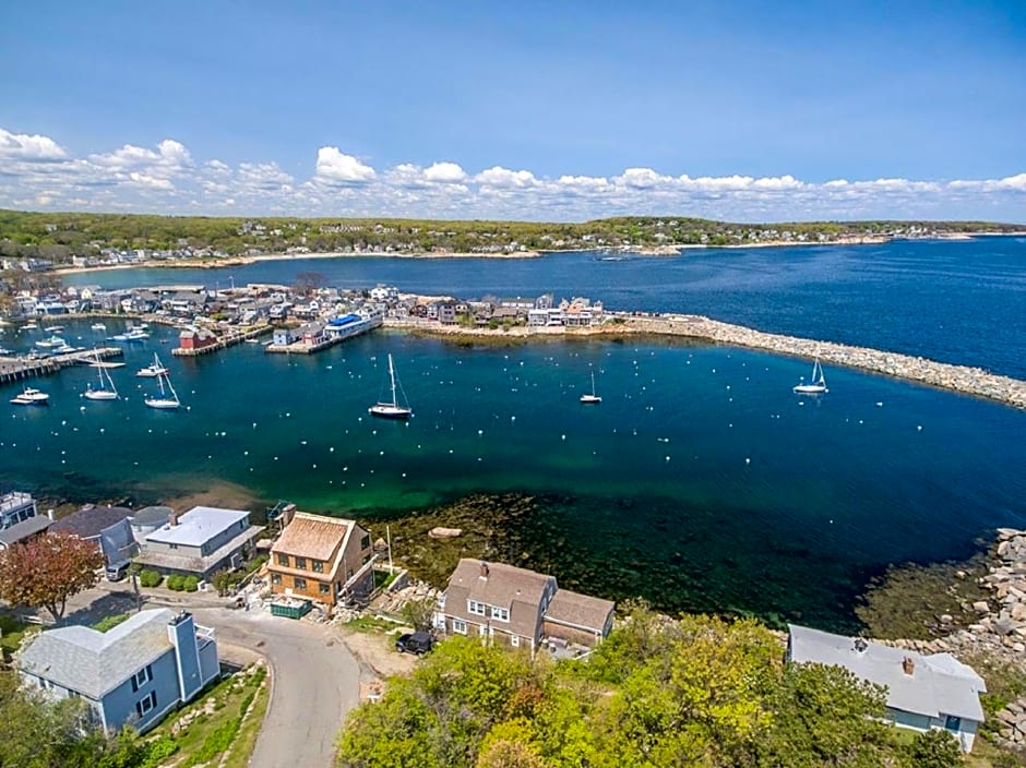 Rockport Inn and Suites