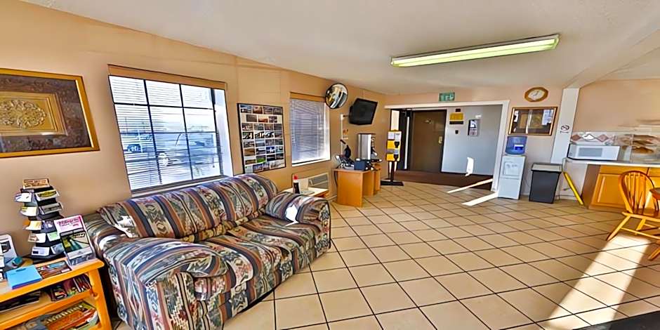 Super 8 by Wyndham Lake Havasu City