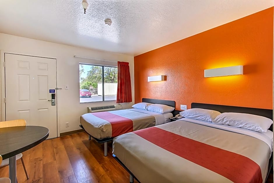 Motel 6-Watsonville, CA - Monterey Area