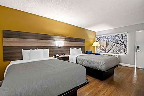 2 Double Beds, Smoking