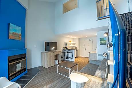 Two-Bedroom Two-Floor Suite with One King Bed, Two Single Beds and One Sofa Bed - Forest View/Non-Smoking