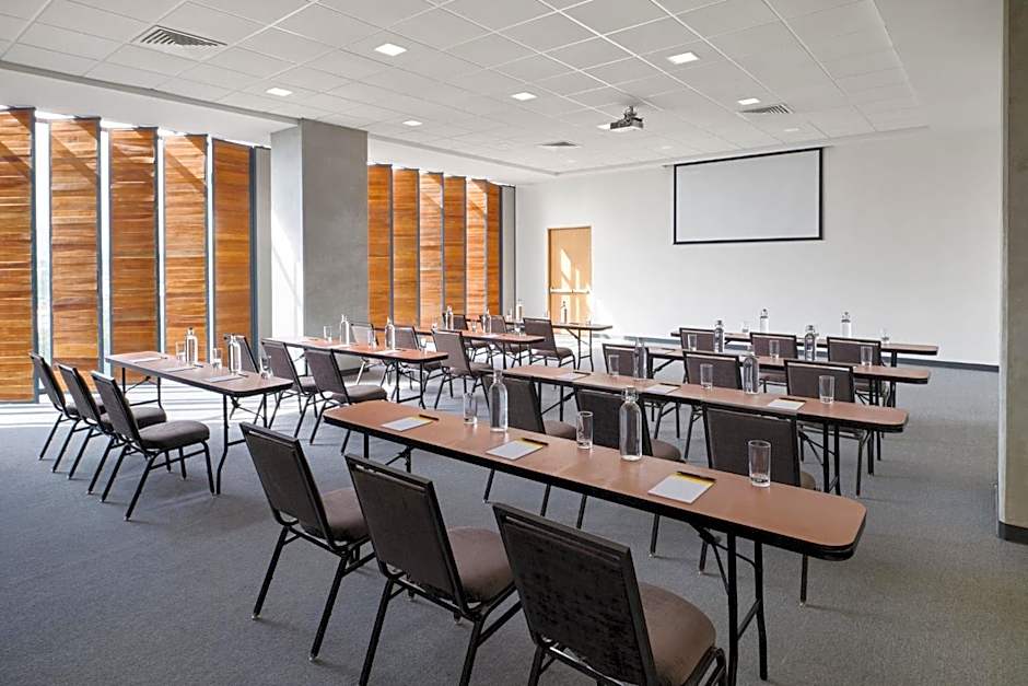 Voco Guadalajara Neruda By IHG