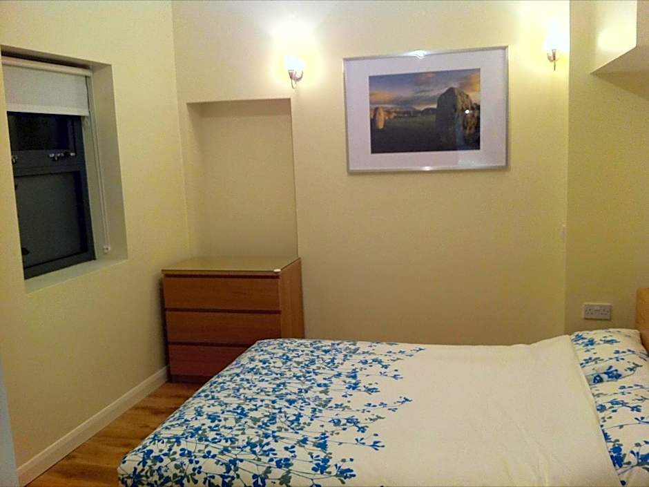 Lyall Apartment Hotel