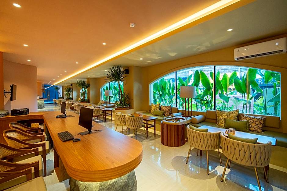TS SUITES Seminyak Bali