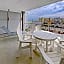 Commander Hotel & Suites