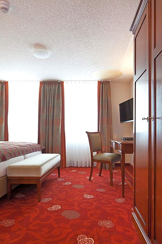 Zu den Drei Linden - Hotel & Restaurant