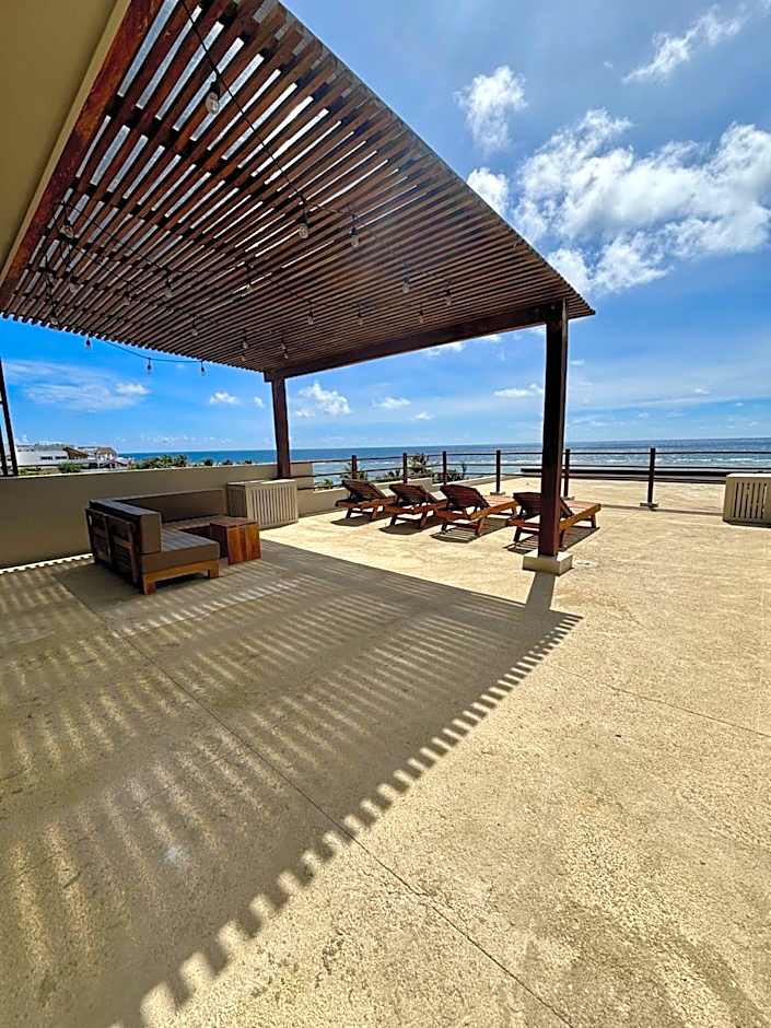 Noah Beach Hotel & Suites