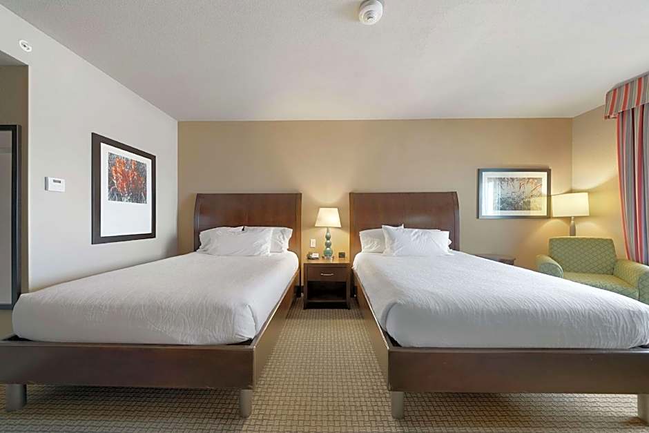Photo 1 of 4 of 2 Queen Beds, Hearing/Mobility Accessible