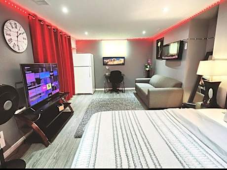 Staycation Studio Apartment, Private kitchen , Washroom, Micro Gym & Free Onsite Parking