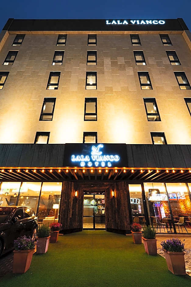 Lala Vianco Business Hotel