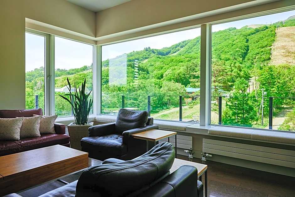 Mountain Side Hakuba