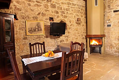 Family Studio with Fireplace