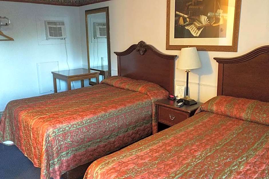 Photo 1 of 4 of Family 2 Double Beds