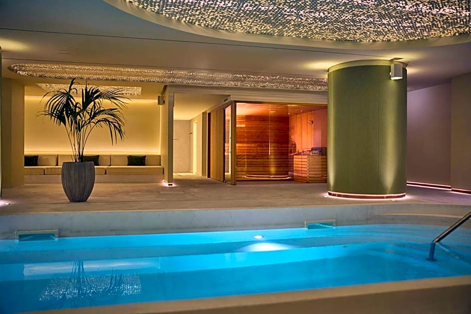 Cardo Roma, Autograph Collection