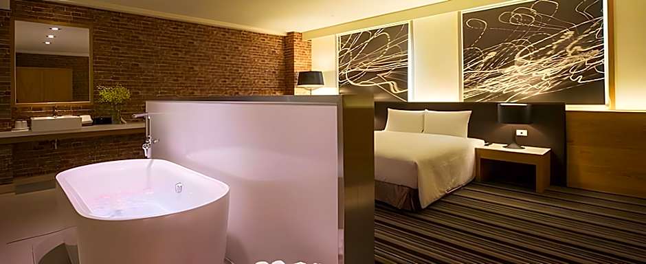 Guide Education Culture Hotel Kaohsiung Museum of Fine Arts