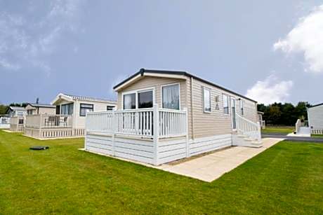 Cedar Lodge With Hot Tub