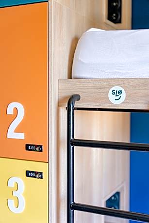 BED IN 3 PAX DORMITORY WITH SHARED EXTERNAL BATHROOM