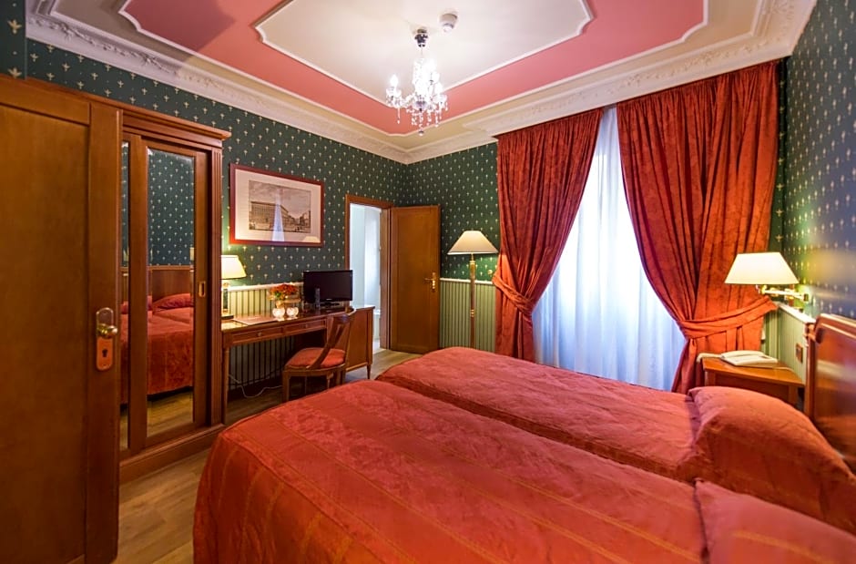 Strozzi Palace Hotel