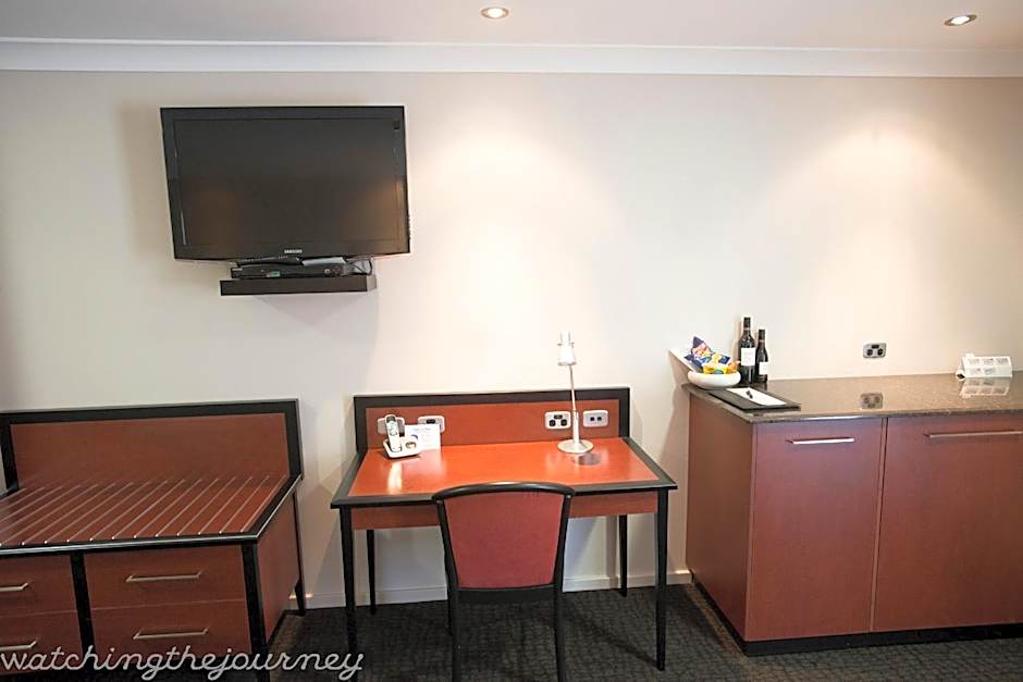 Best Western Plus All Settlers Motor Inn