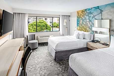 Queen Room with Two Queen Beds - Hearing Accessible