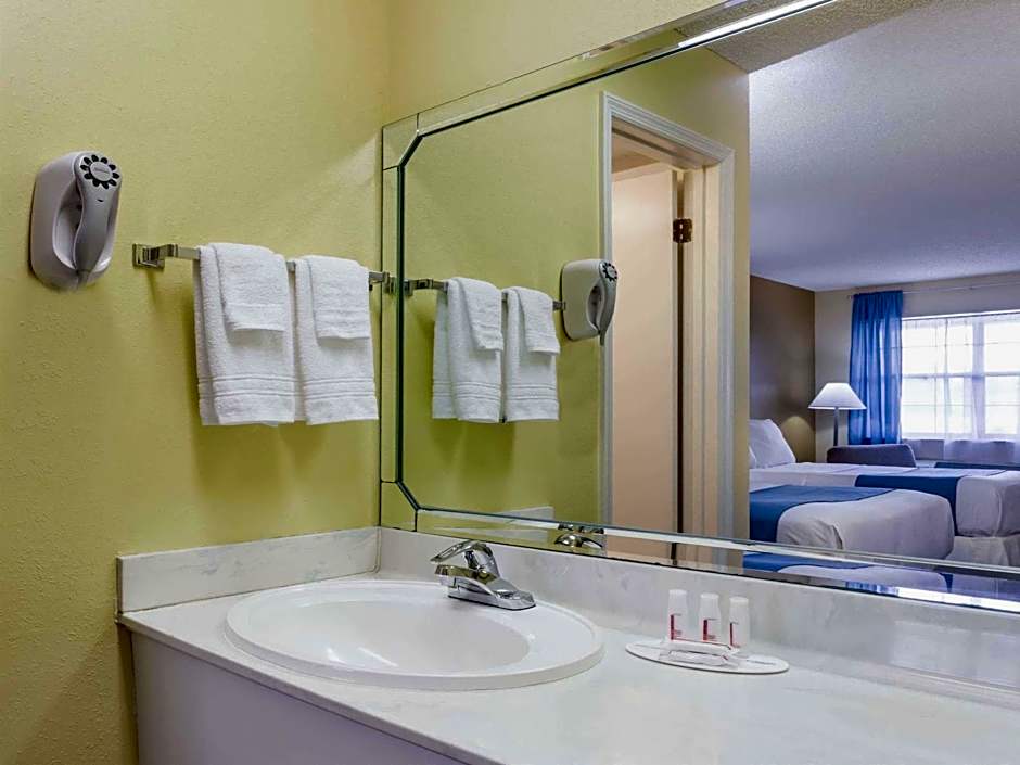 Days Inn by Wyndham Madison