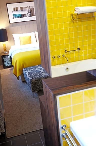 Clayton Hotel Chiswick