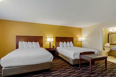 Queen Room with Two Queen Beds and Sofa Bed