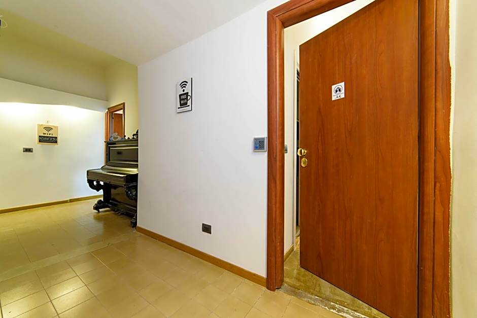 Inside Chiaia Rooms