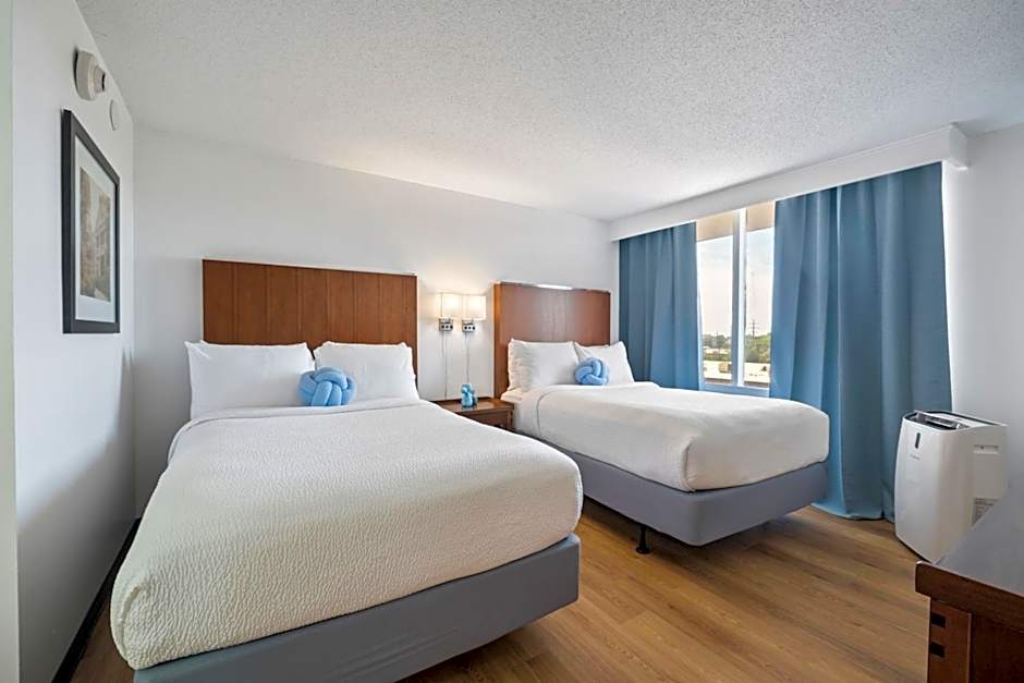 315 LoSo Hotel Airport