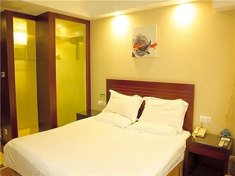 GreenTree Inn Changshu Zhaoshangcheng Express Hotel