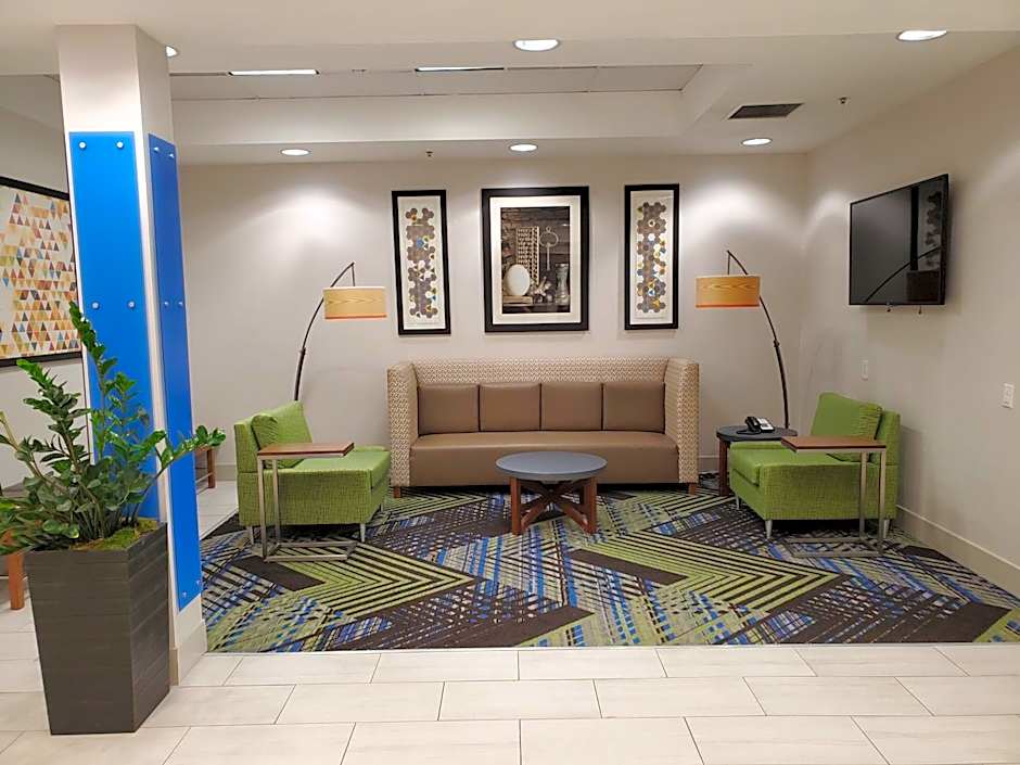 Holiday Inn Express Hotel & Suites Lynnwood By IHG