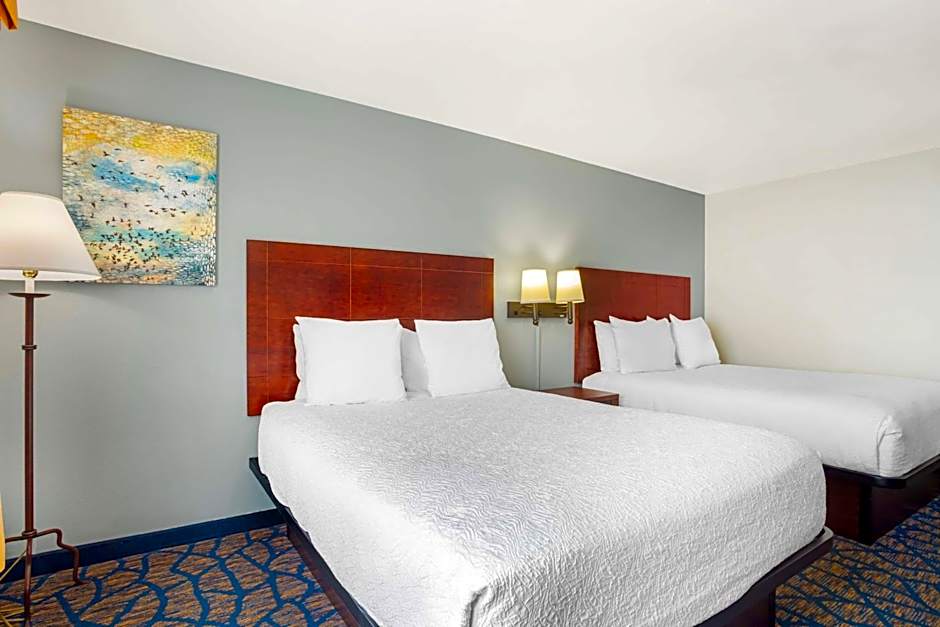 Best Western Plus Villa Del Lago Inn Patterson