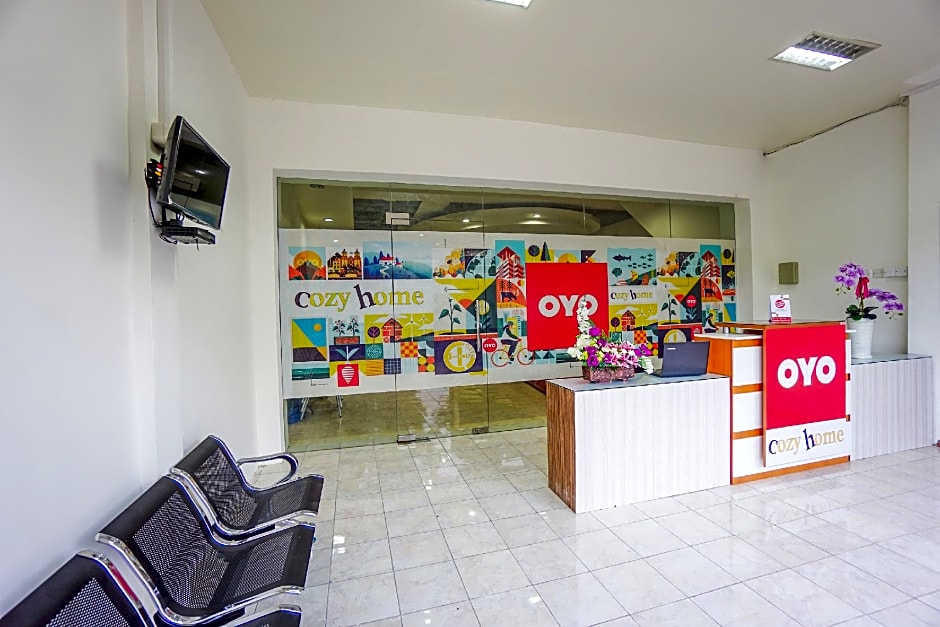 Super OYO 1838 COZY Home