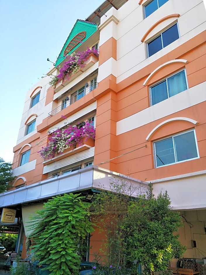 Sandy Serviced Apartment