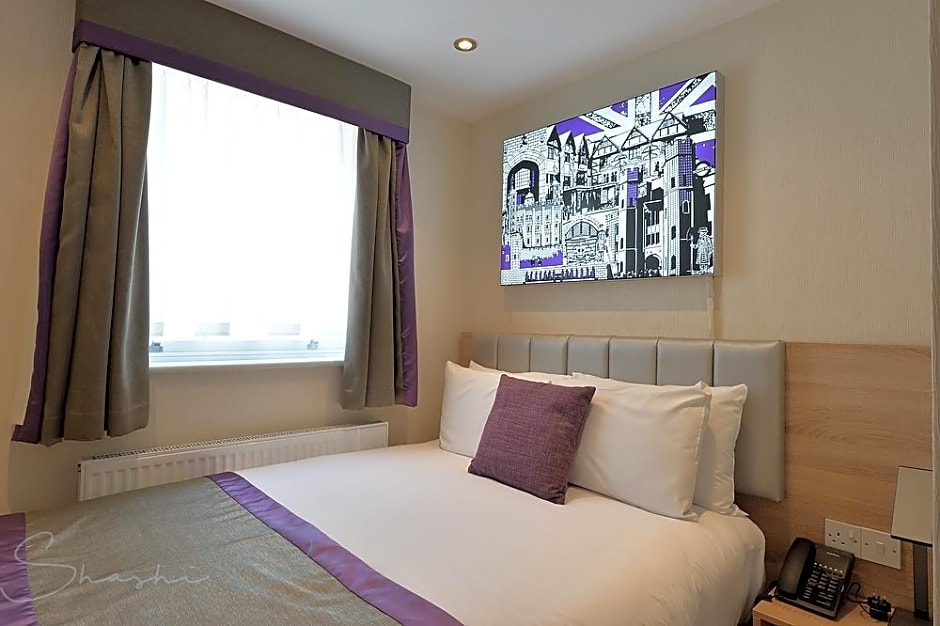 OYO Townhouse 30 Sussex Hotel