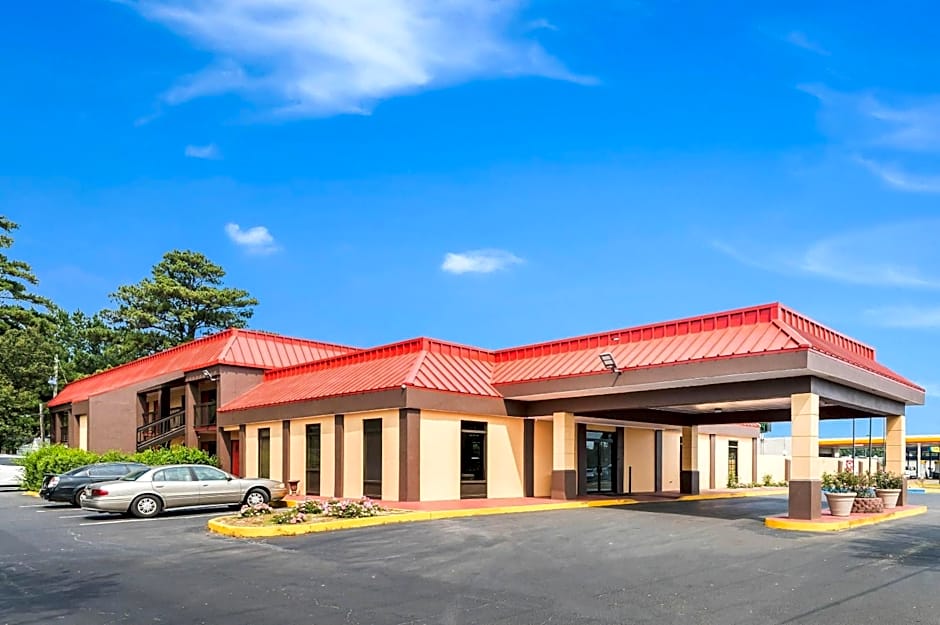 Econo Lodge Columbus near Airport